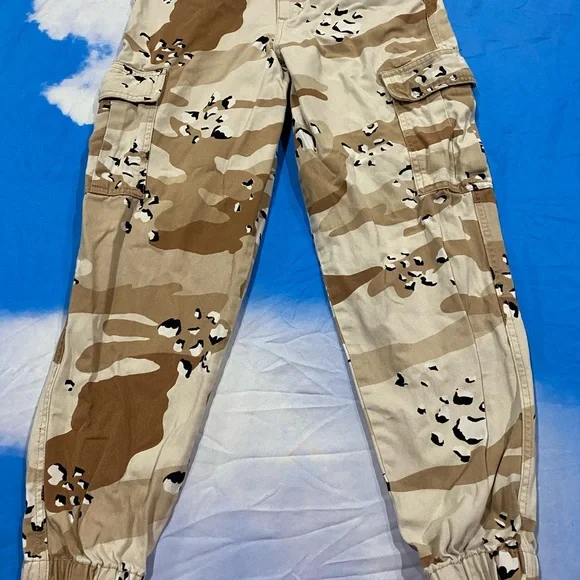 Cargo pants - Picture 2 of 3